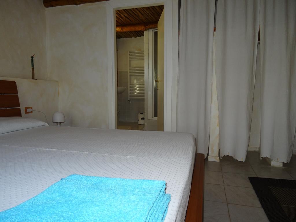 La Scala Guesthouse Berchiddeddu Bagian luar foto