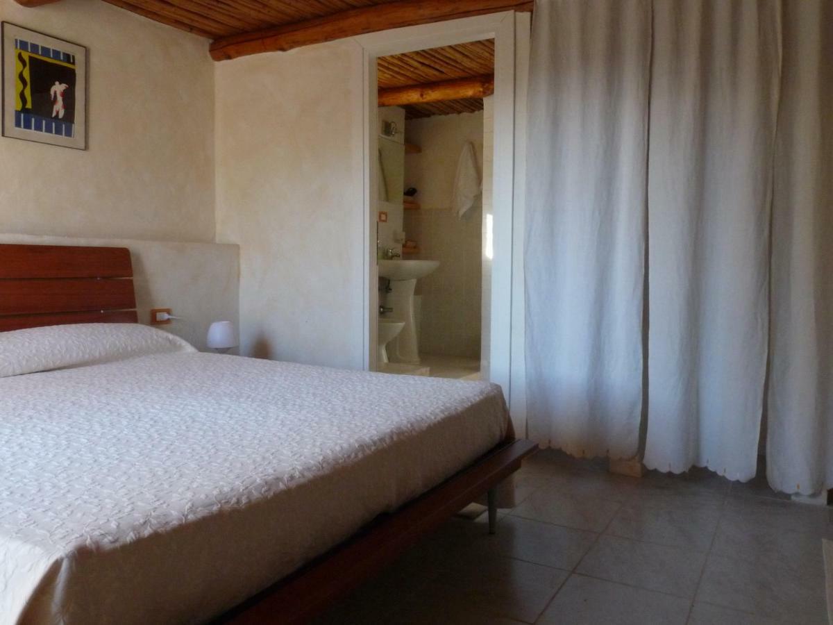 La Scala Guesthouse Berchiddeddu Ruang foto